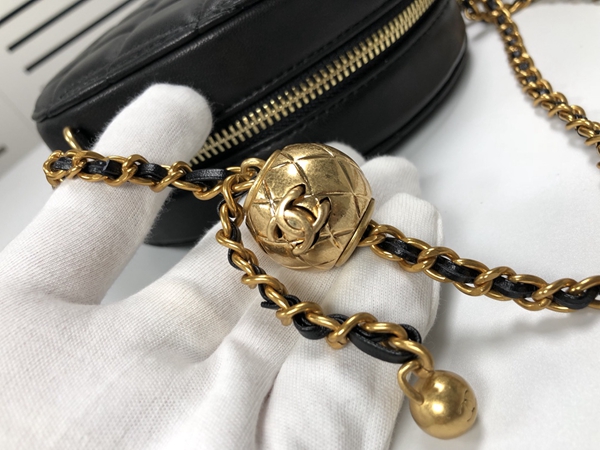 シャネルバッグ素材ディテール